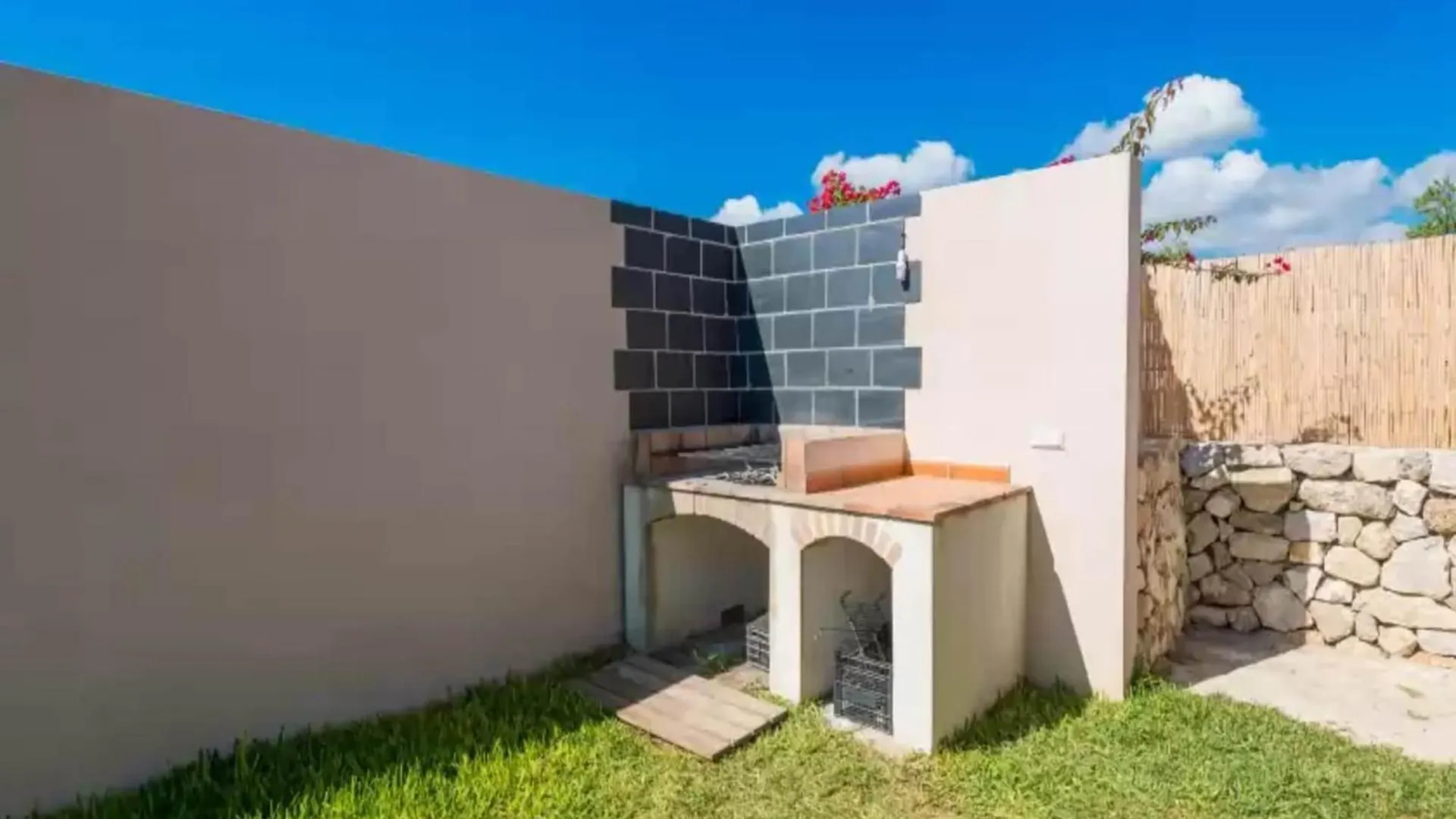 Villa With Children Friendly Lawn Area Inca  0*, Inca (Mallorca) Spain